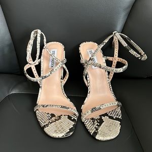 Steve Madden Strappy Heeled Sandal Size 8.5